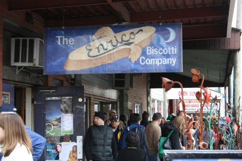 What do you think?  Is this place old, or new?  I'm goin' with new, but the local Italian factor could prove me wrong.  Maybe people in Pittsburgh have always needed lots of Biscotti.  I probably had my first biscotti at age 25, so what do I know?  