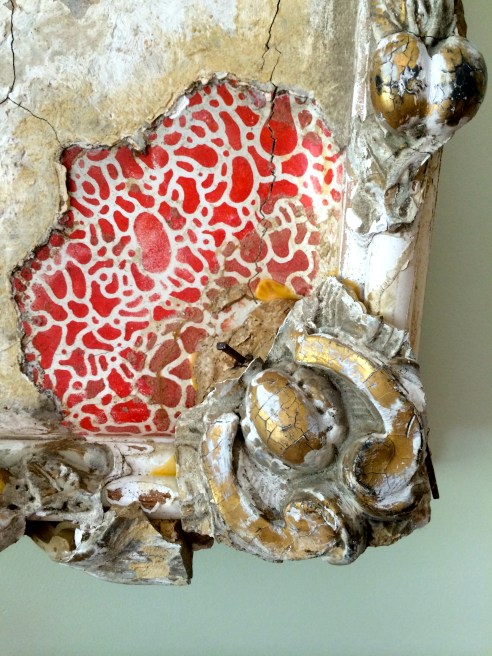 I loved this detail on the corner of a frame